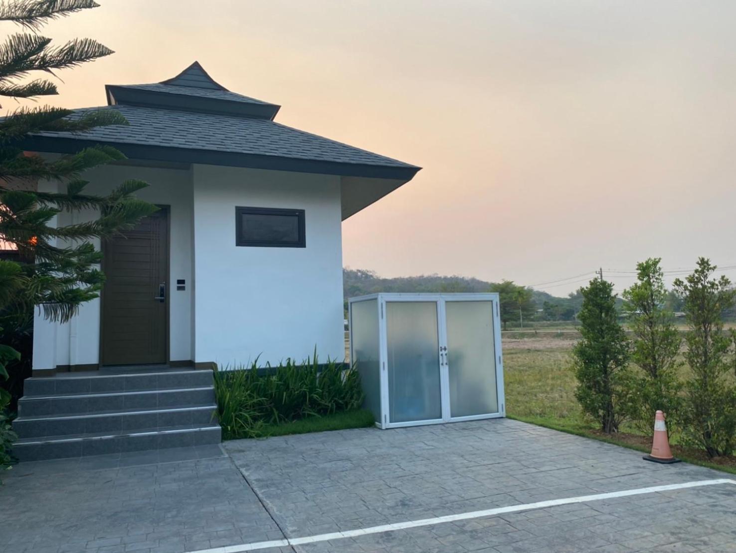Pim Pool Villa Нан Екстериор снимка